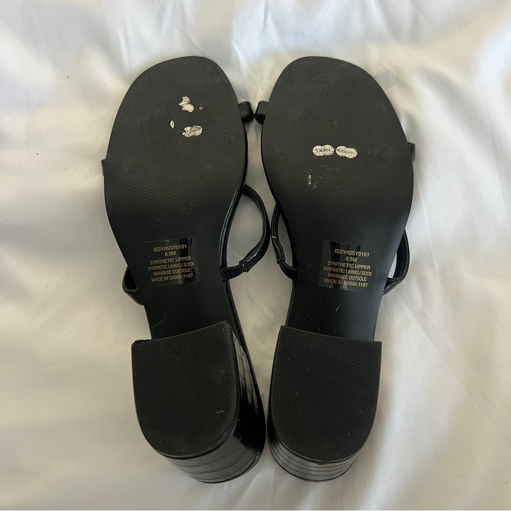 Steve Madden Black Croc-Embossed Heeled Sandals size 8.5 - Picture 4 of 4